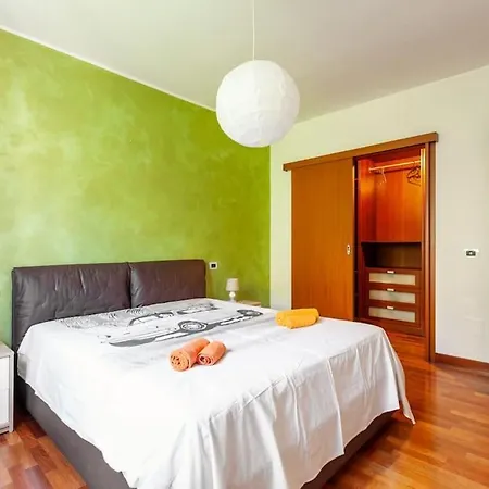 Casa Azzurra - By Host4U Apartment San Donato Milanese Exterior photo