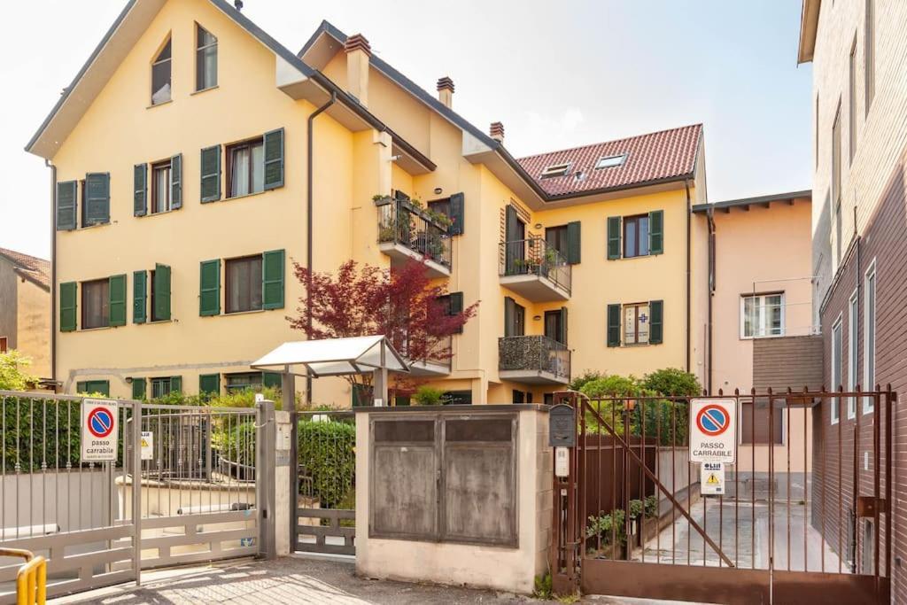 Casa Azzurra - By Host4u San Donato Milanese
